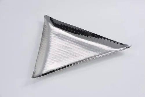 Modern Triangular Stainless Steel Serving Platter – Hammered Finish